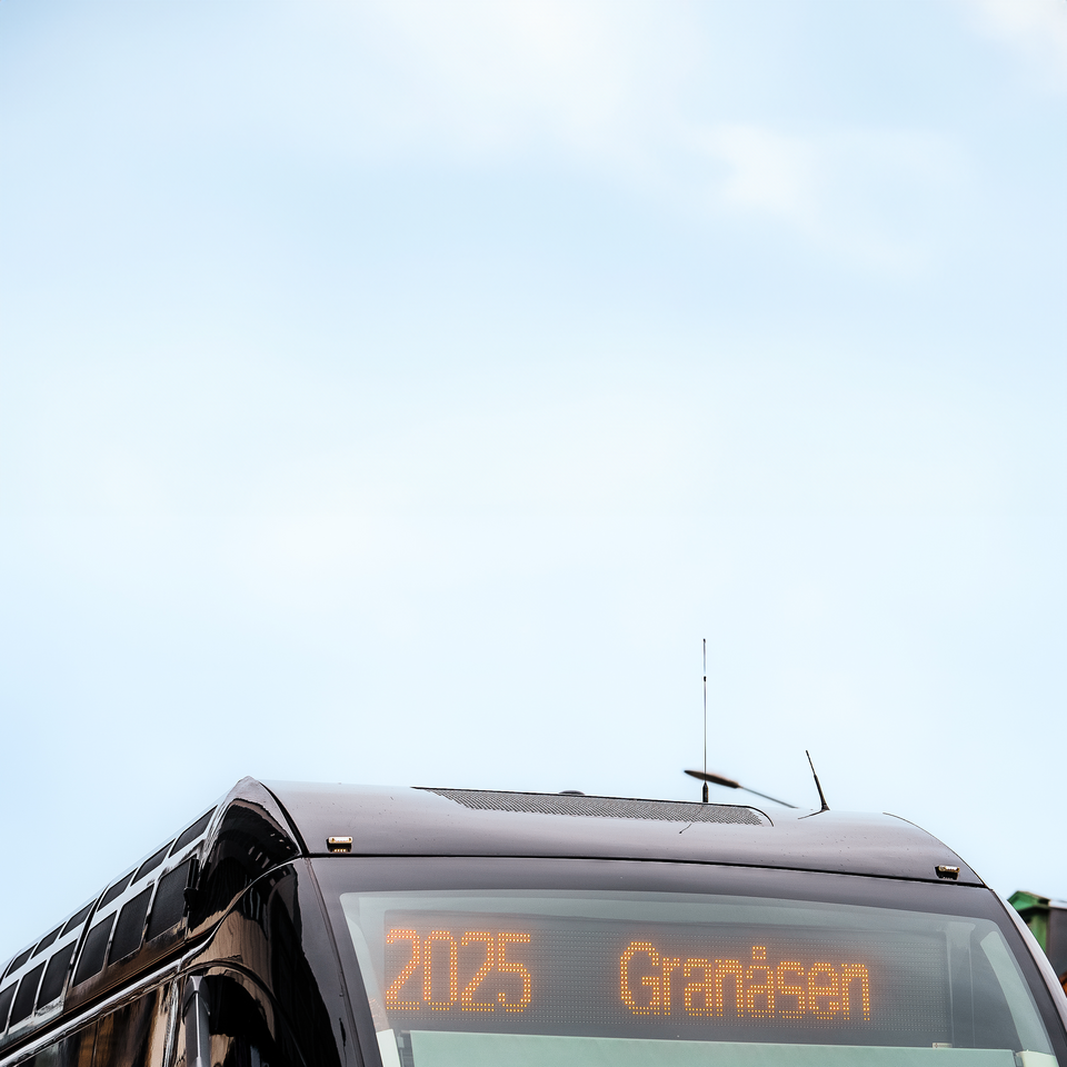 skiltkasse til skyttelbuss